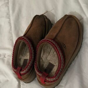 UGG Kids Tan and Red Slippers